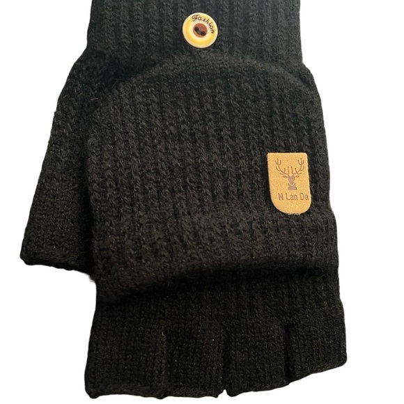 NEW!! Cashmere fingerless gloves w/ button (convertible to mittens) - Picture 11 of 13